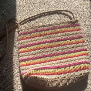 Vintage Stone Mountain crochet bag. Colorful and fun!!! Zipper closure